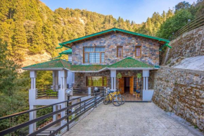 StayVista at Villa Clouds Haven with Bicycle - Nainital